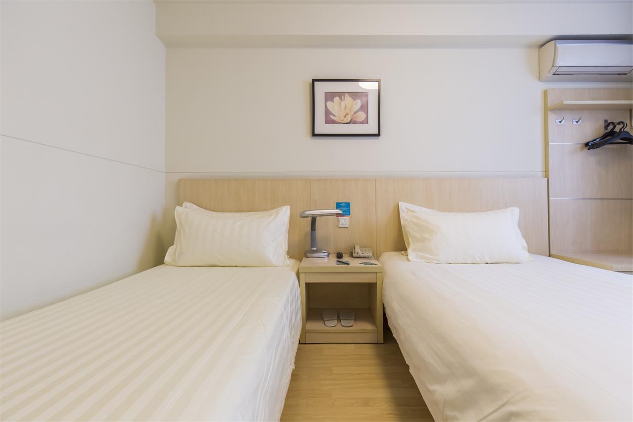 Jinjiang Inn Chengdu Chunxi Road Taiguli Hotel Exterior photo