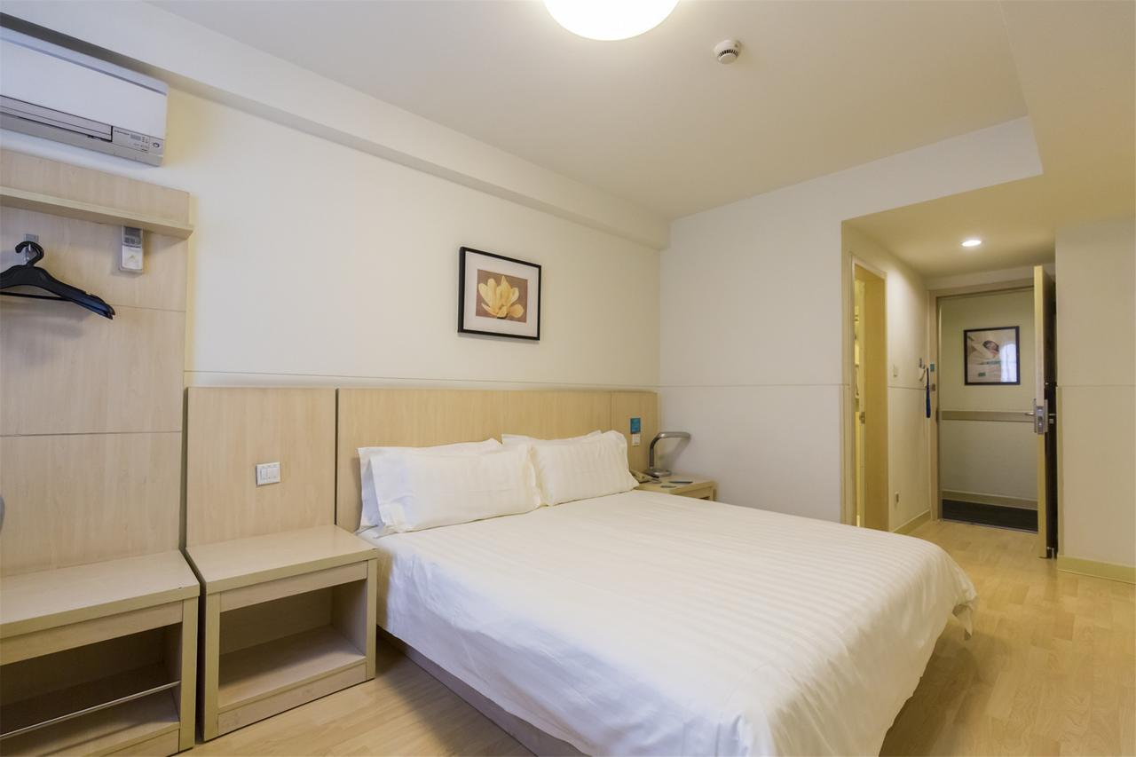 Jinjiang Inn Chengdu Chunxi Road Taiguli Hotel Exterior photo