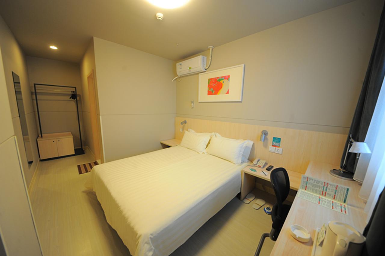 Jinjiang Inn Chengdu Chunxi Road Taiguli Hotel Exterior photo