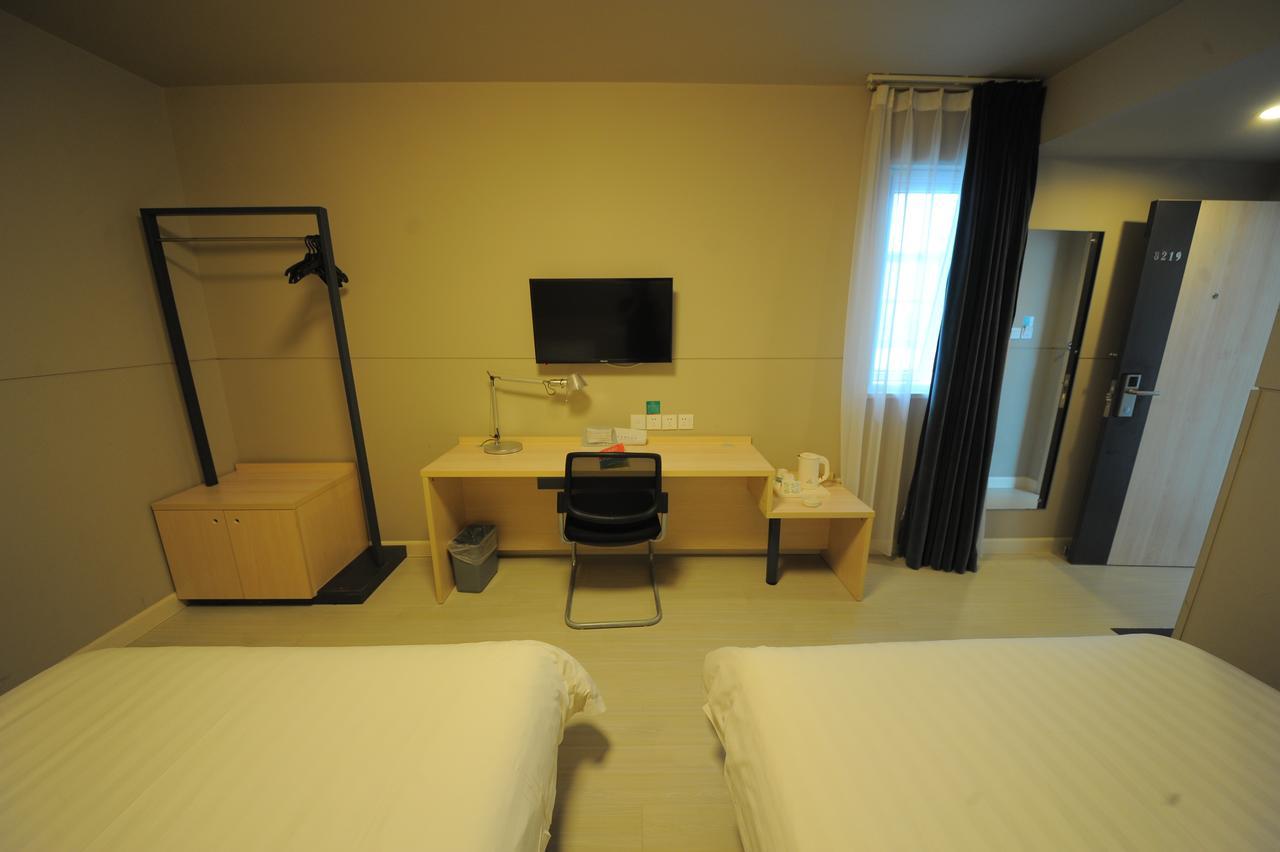 Jinjiang Inn Chengdu Chunxi Road Taiguli Hotel Exterior photo